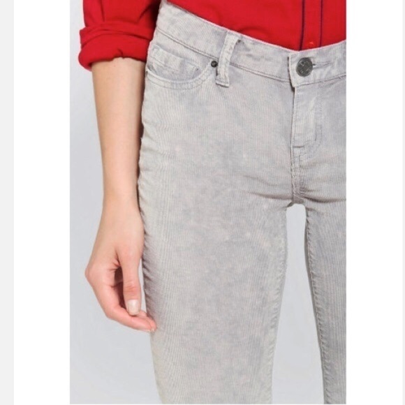UO BDG Mid-Rise Cigarette Ankle Corduroy Pants 25 - Picture 1 of 8